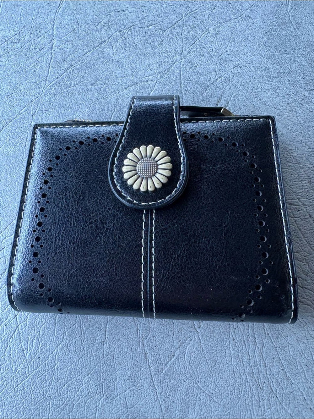 Senddfn Black Leather Daisy-Accent Snap Wallet - Women Bags